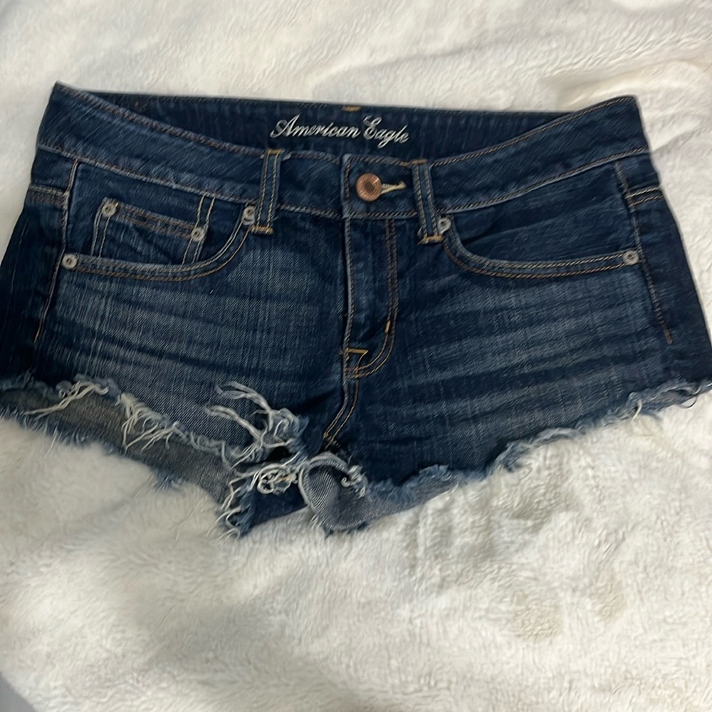 American Eagle Women's Blue Jean cut off  shorts size 4.